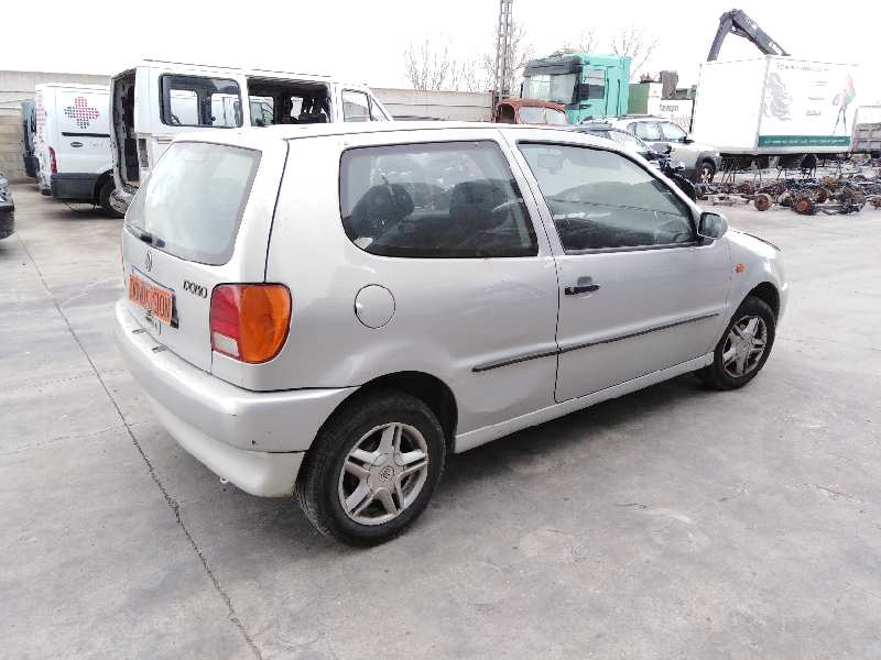 VOLKSWAGEN POLO BERLINA (6N1) 1994