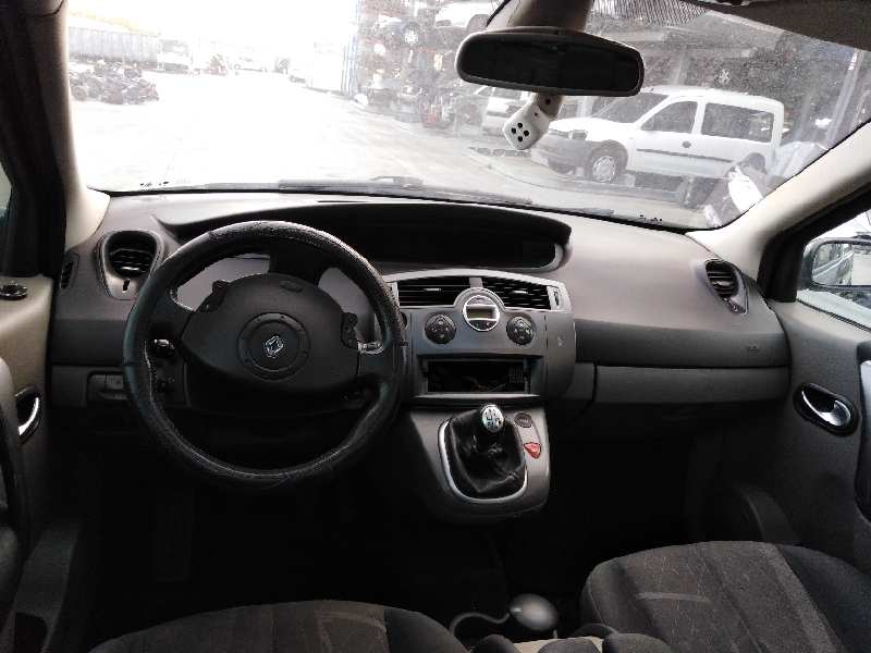 RENAULT SCENIC II 2003