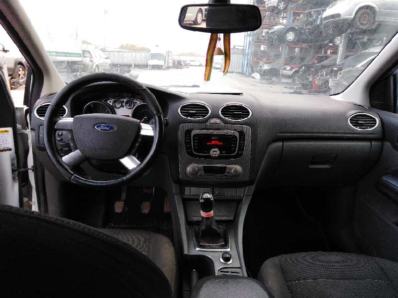 FORD FOCUS BERLINA (CAP) 2004