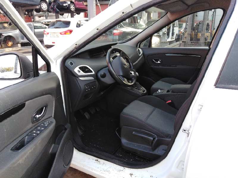 RENAULT SCENIC III 2009