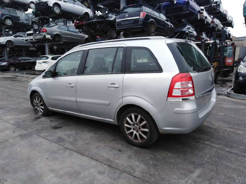 OPEL ZAFIRA B 2005