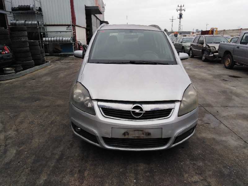 OPEL ZAFIRA B 2005