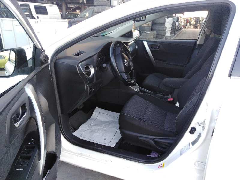 ASIENTO DELANTERO IZQUIERDO