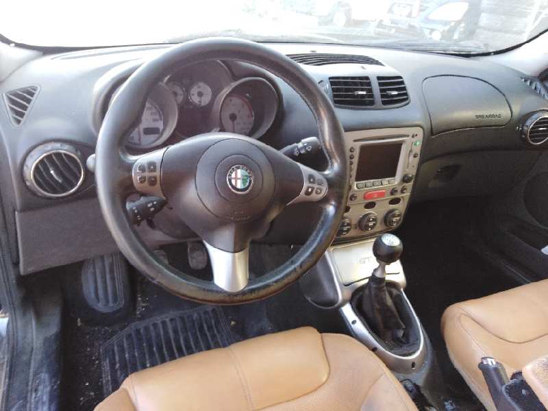 ALFA ROMEO GT (125) 2004