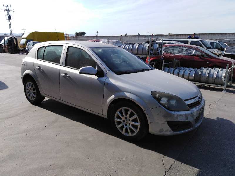 OPEL ASTRA H BERLINA 2004