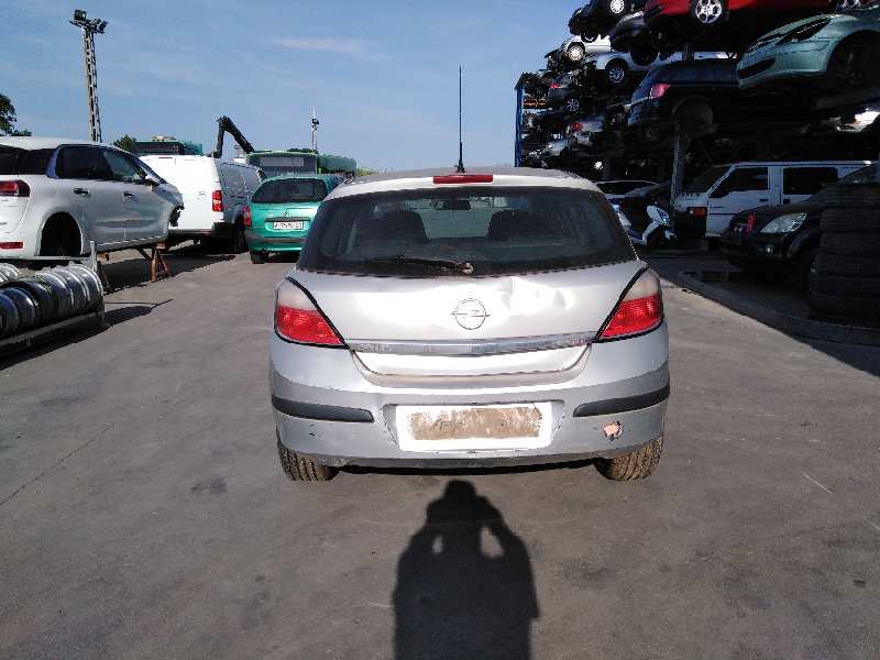 OPEL ASTRA H BERLINA 2004