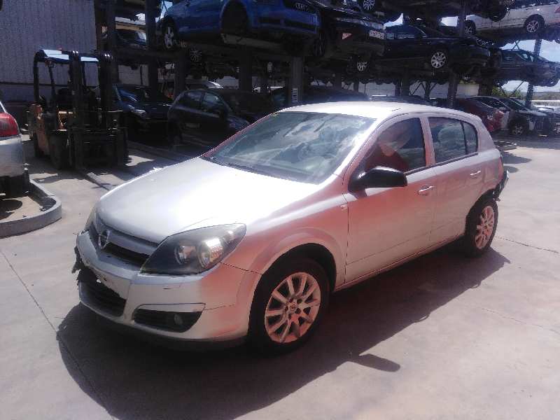 OPEL ASTRA H BERLINA 2004