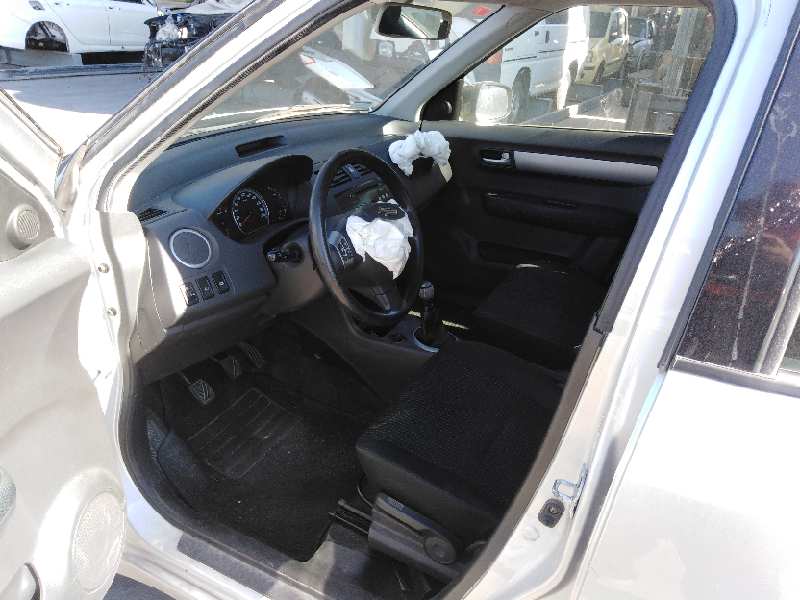 ASIENTO DELANTERO IZQUIERDO