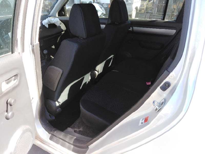 ASIENTO DELANTERO IZQUIERDO