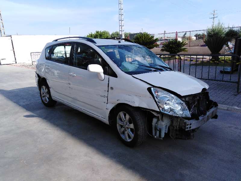 TOYOTA COROLLA VERSO (R1) 2004