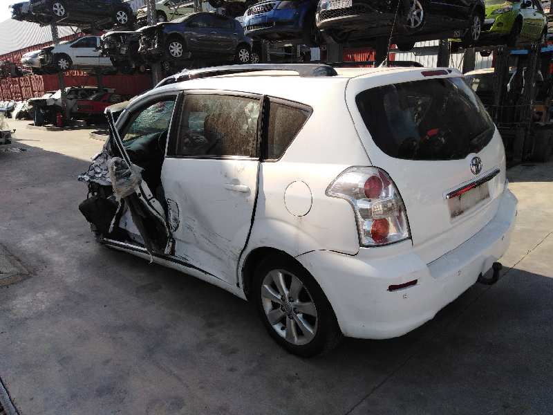 TOYOTA COROLLA VERSO (R1) 2004