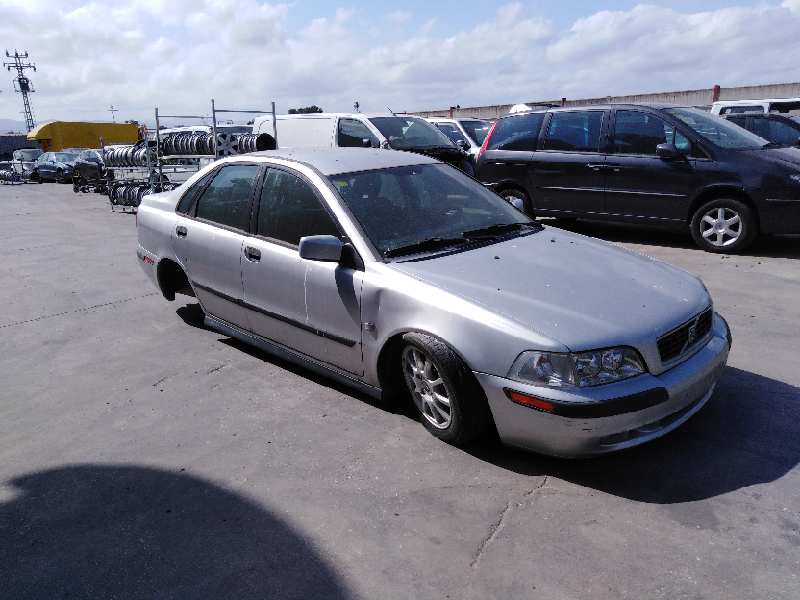 VOLVO S40 BERLINA 2000