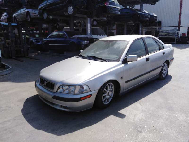 VOLVO S40 BERLINA 2000