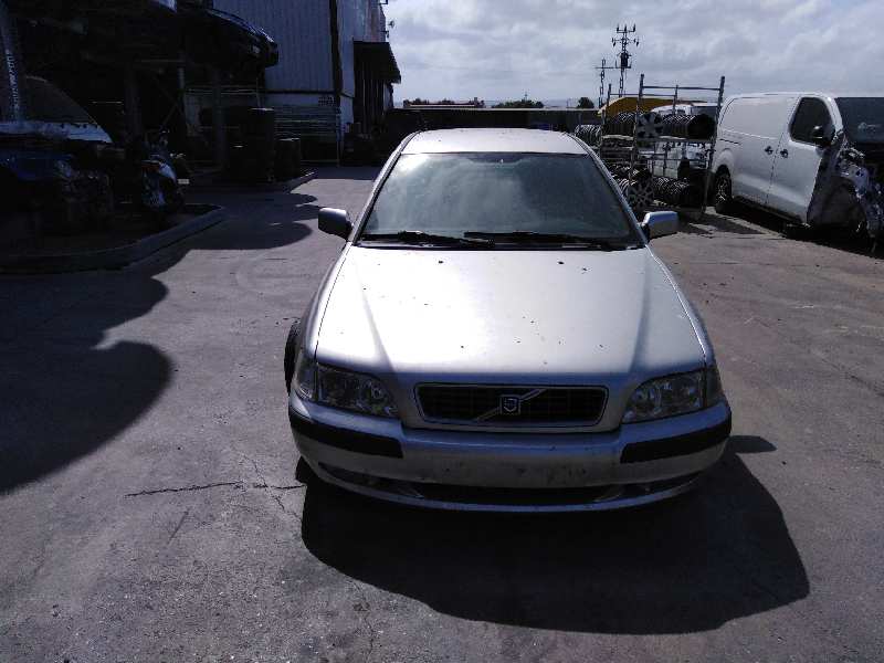 VOLVO S40 BERLINA 2000