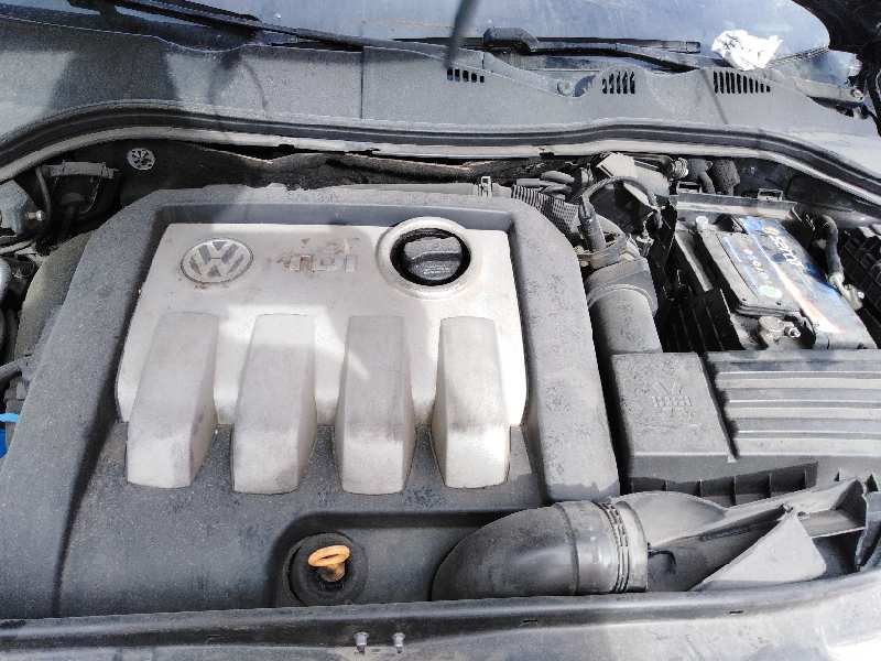 VOLKSWAGEN PASSAT BERLINA (3C2) 2005