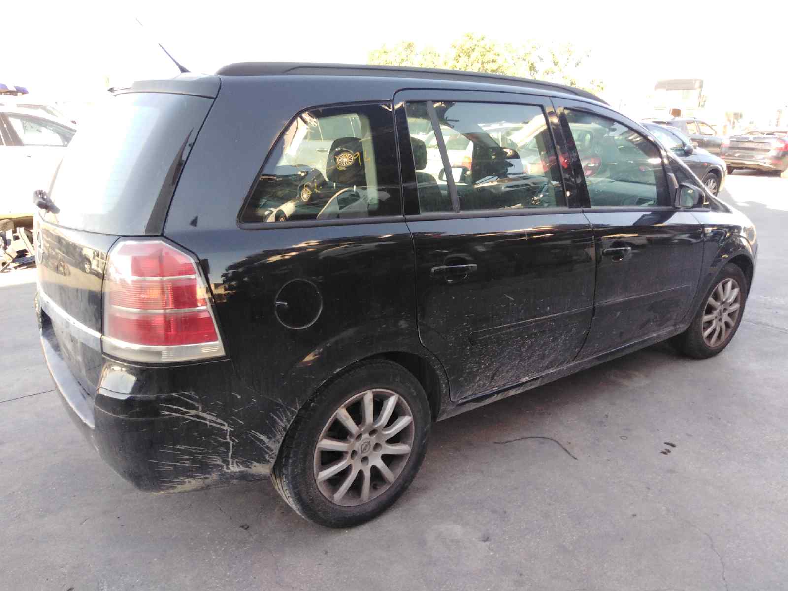 OPEL ZAFIRA B 2005