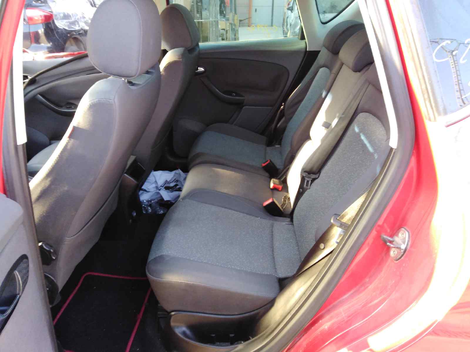 PARAGOLPES TRASERO