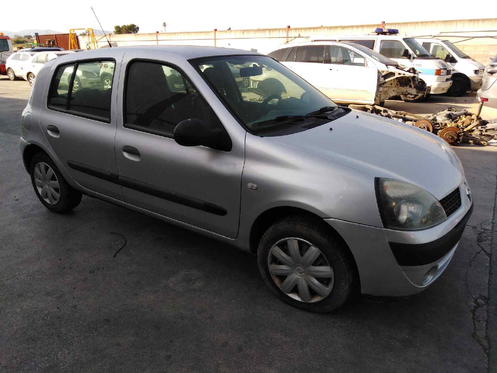 RENAULT CLIO II FASE II (B/CB0) 2001