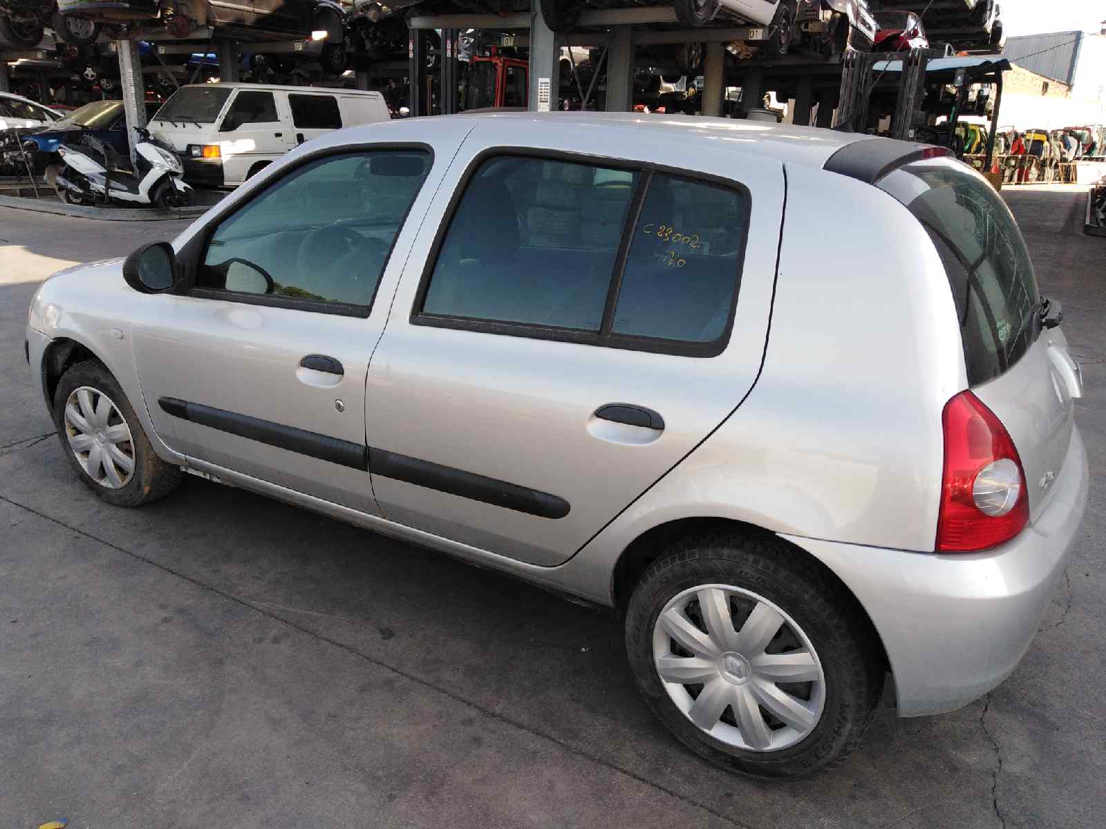 RENAULT CLIO II FASE II (B/CB0) 2001