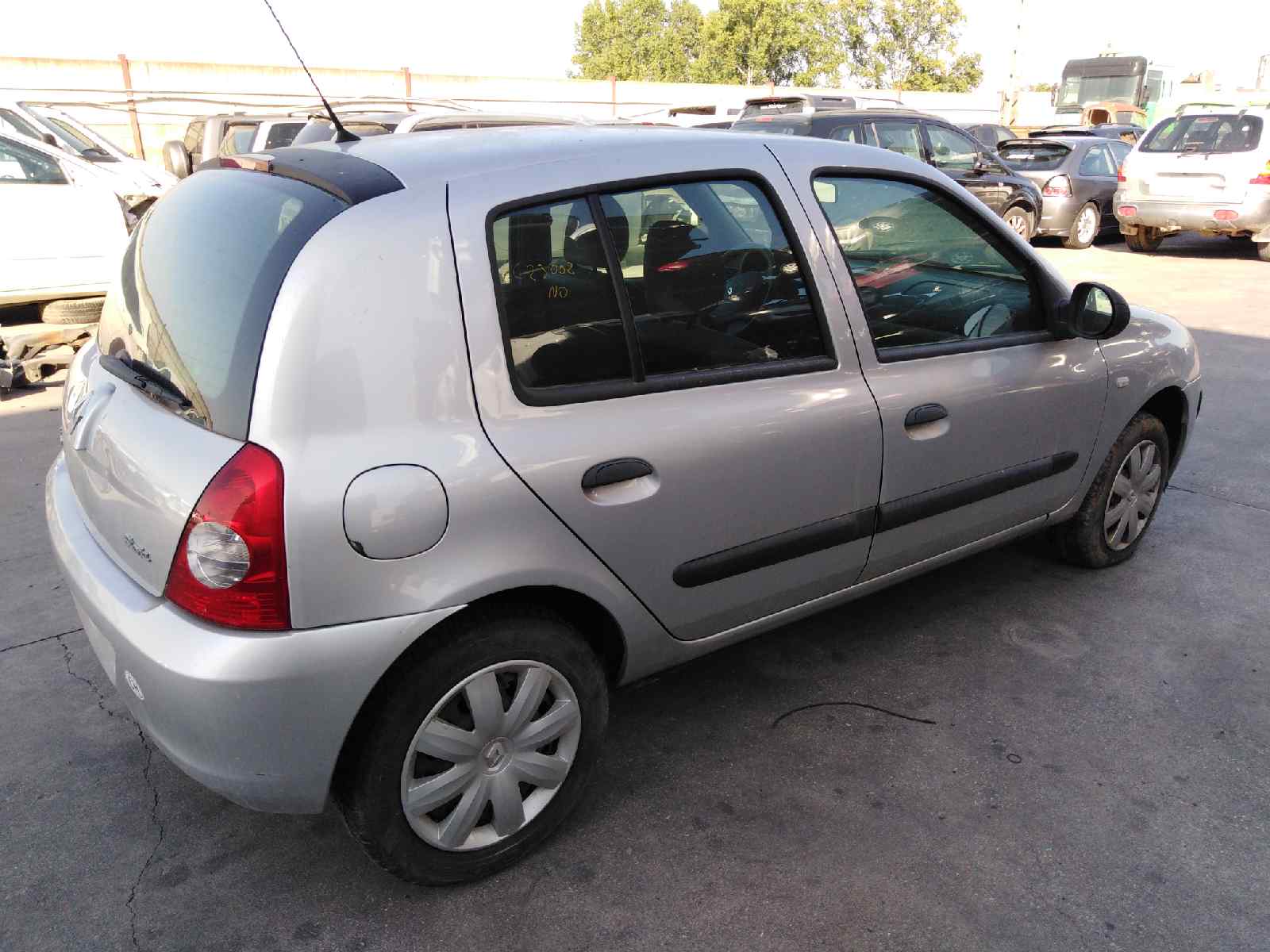 RENAULT CLIO II FASE II (B/CB0) 2001