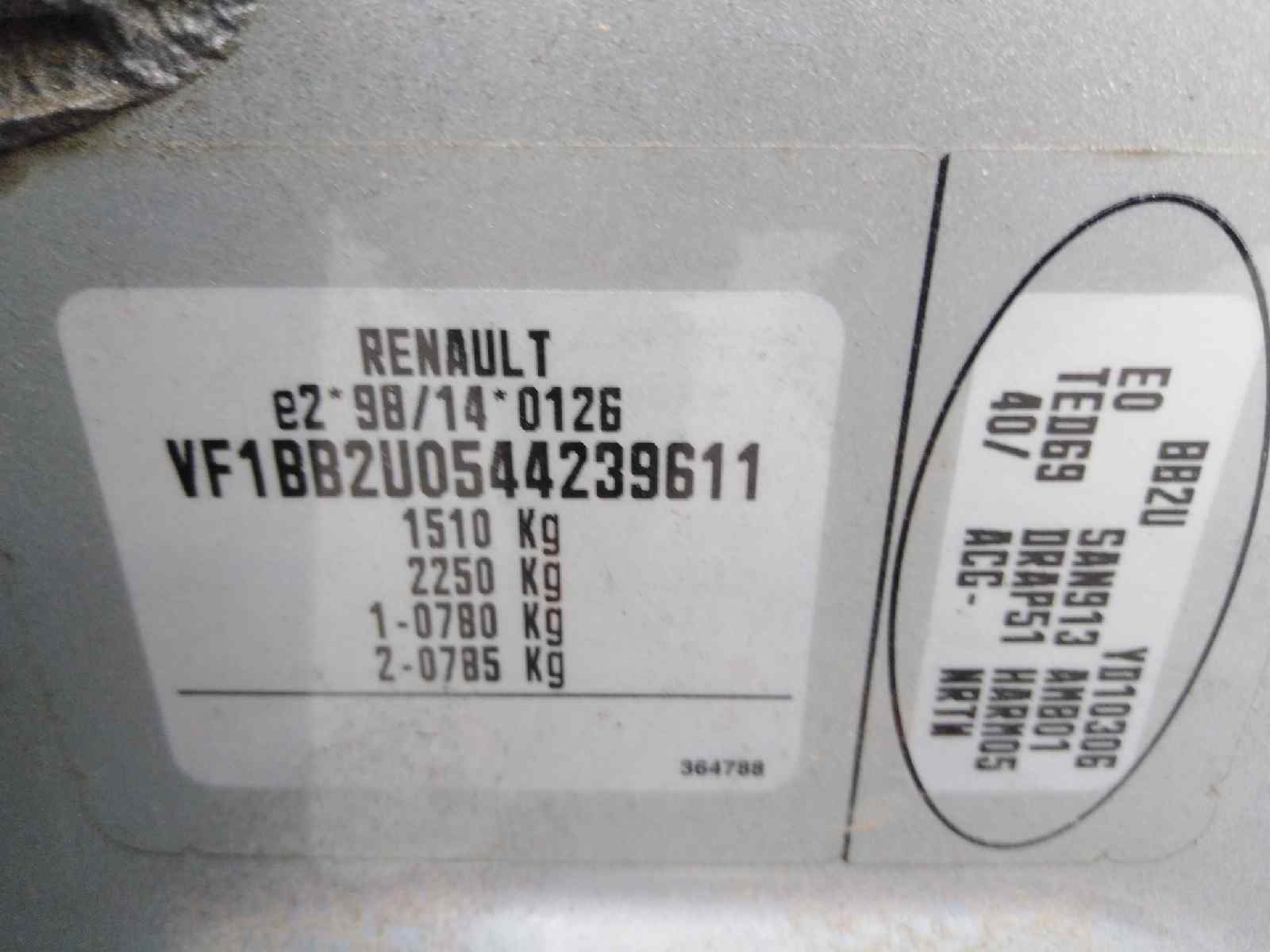 RENAULT CLIO II FASE II (B/CB0) 2001
