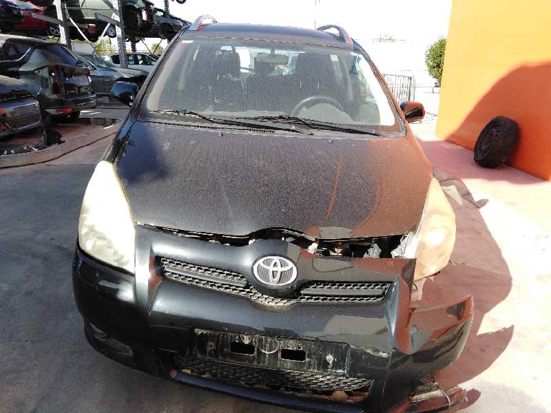 TOYOTA COROLLA VERSO (R1) 2004