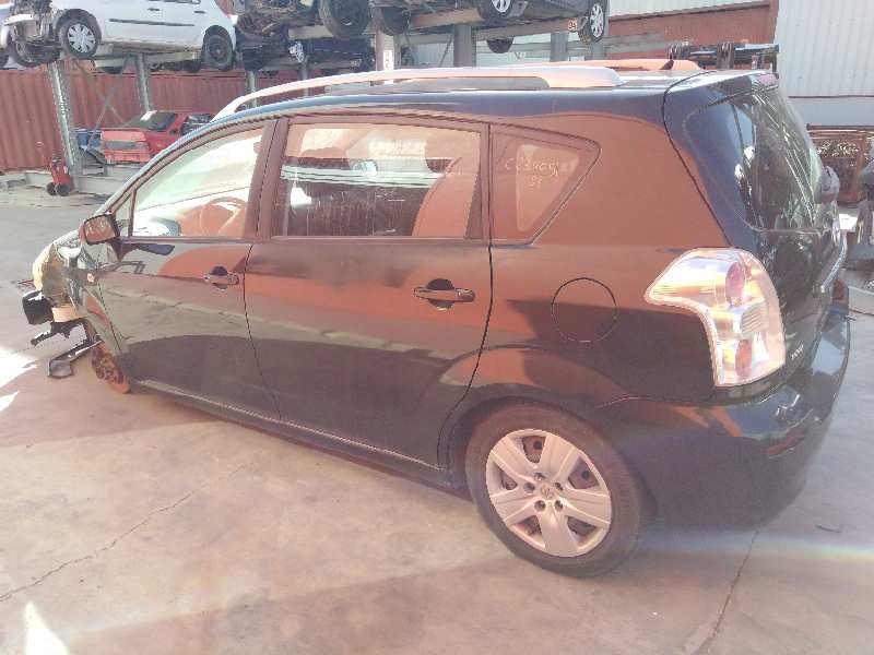 TOYOTA COROLLA VERSO (R1) 2004