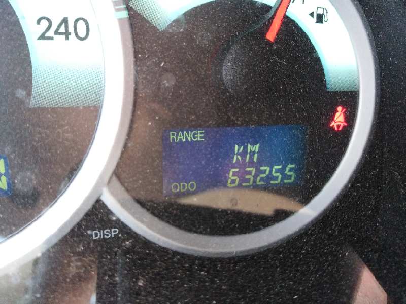 TOYOTA COROLLA VERSO (R1) 2004