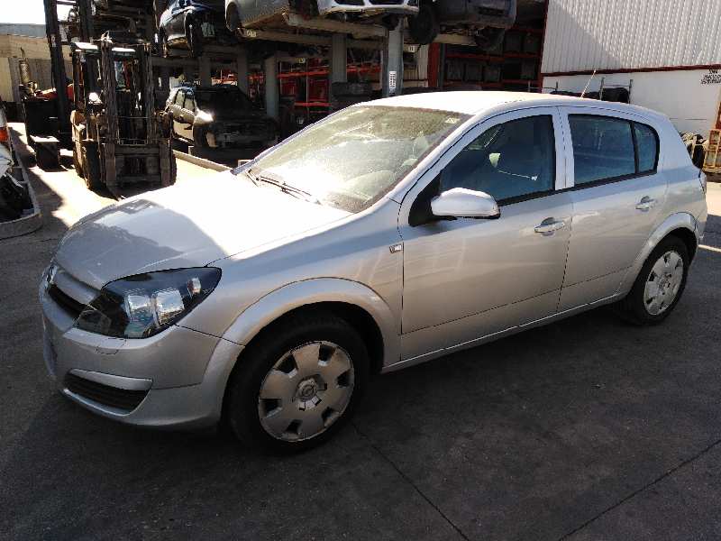 OPEL ASTRA H BERLINA 2004