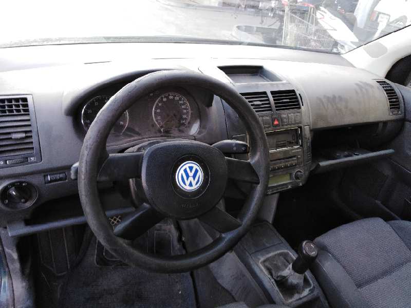 VOLKSWAGEN POLO (9N1) 2001