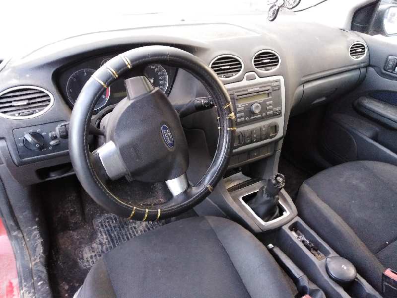 FORD FOCUS BERLINA (CAP) 2004