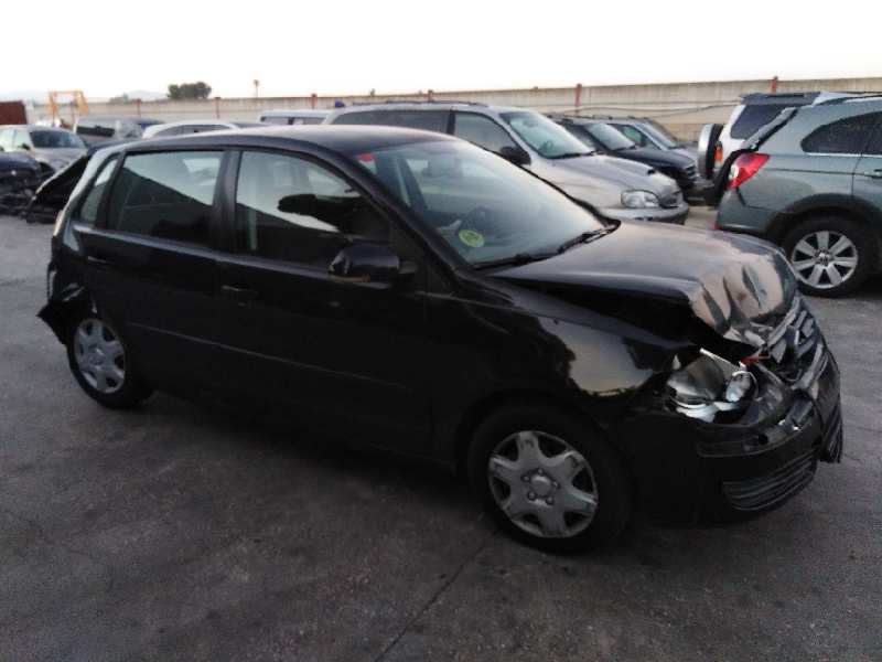 VOLKSWAGEN POLO (9N3) 2005