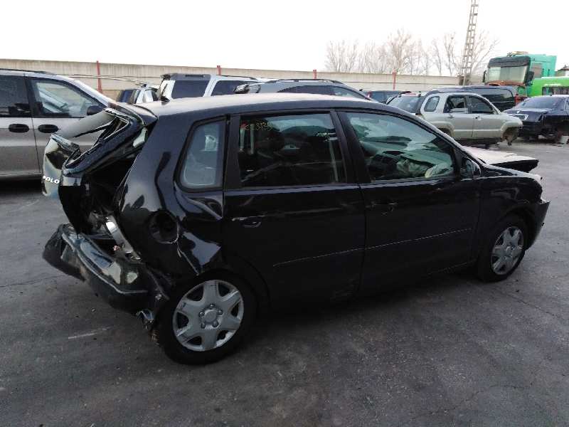 VOLKSWAGEN POLO (9N3) 2005