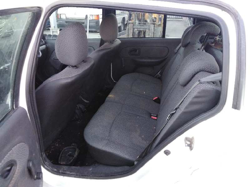 RENAULT CLIO II FASE II (B/CB0) 2001