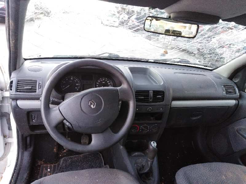 RENAULT CLIO II FASE II (B/CB0) 2001