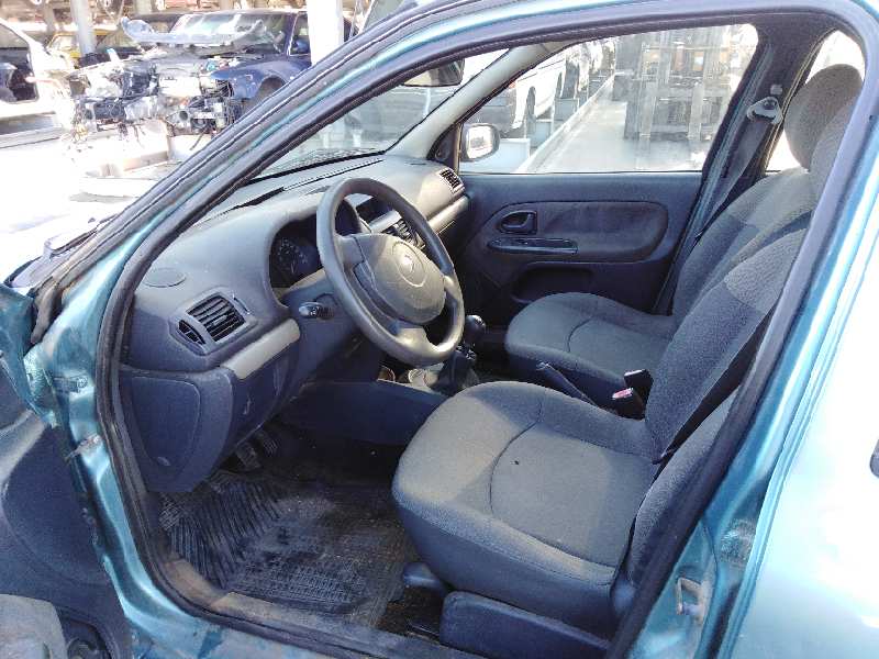 RENAULT CLIO II FASE II (B/CB0) 2001