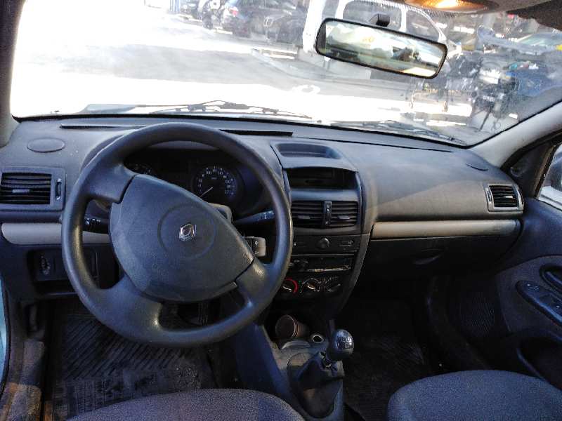 RENAULT CLIO II FASE II (B/CB0) 2001