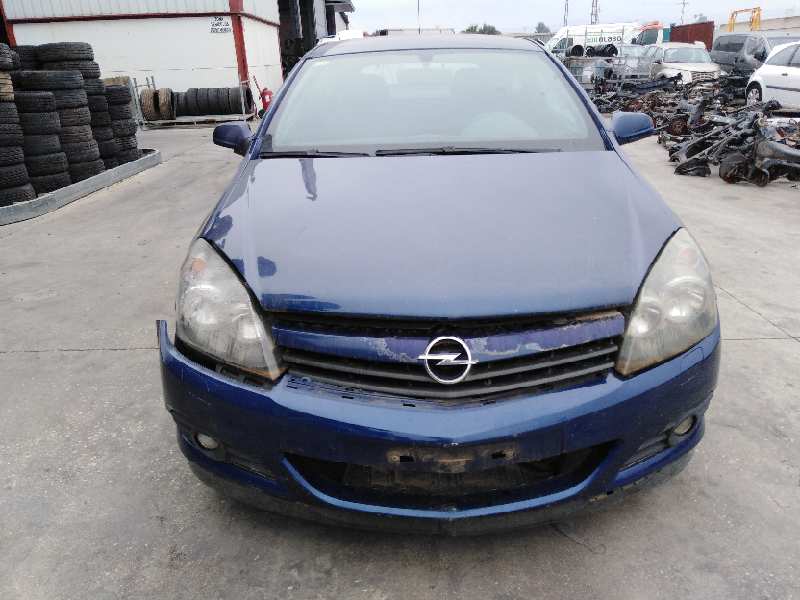 OPEL ASTRA GTC 2004