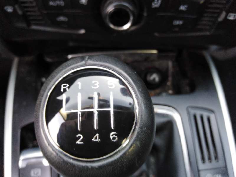 ASIENTO DELANTERO IZQUIERDO