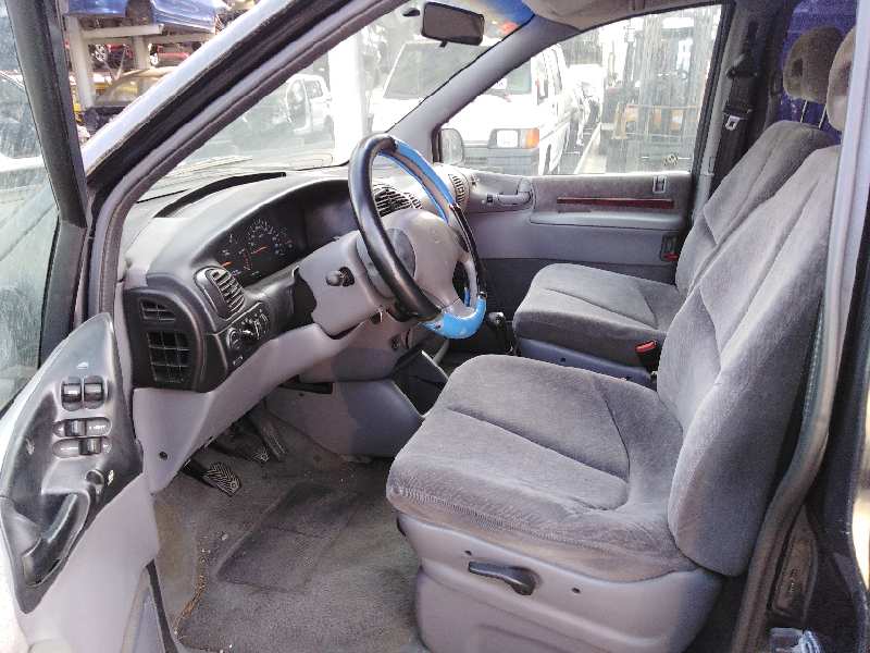 CHRYSLER VOYAGER (GS) 1995