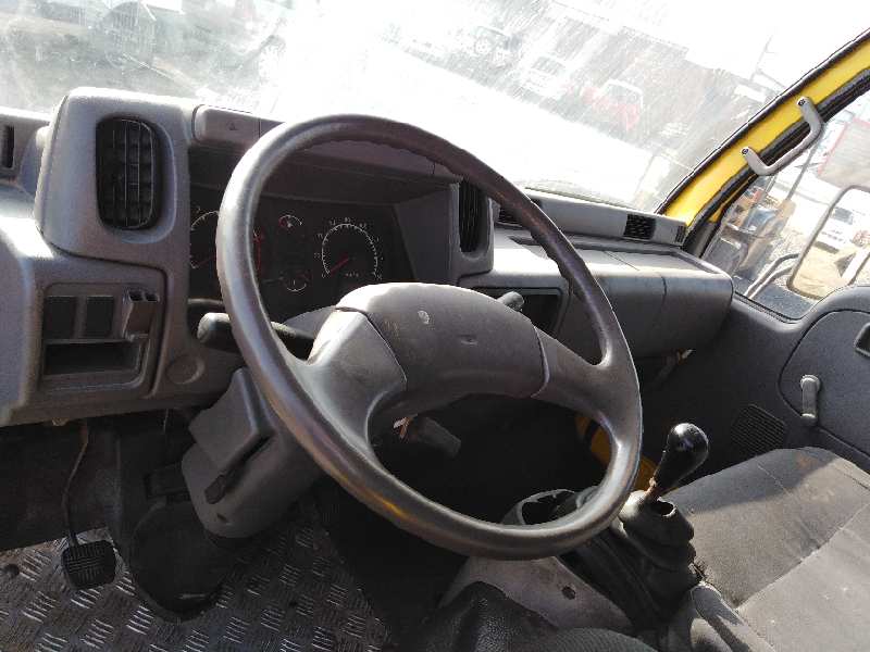 NISSAN CABSTAR 01.04 -> 2004