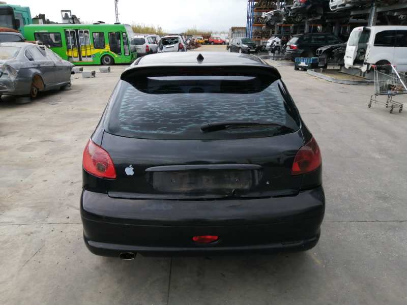 PEUGEOT 206 BERLINA 1998