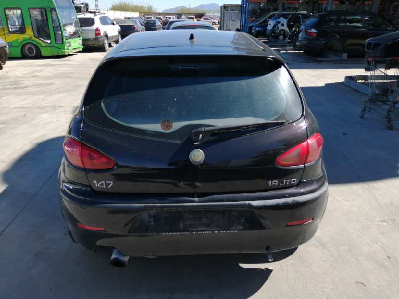 ELEVALUNAS DELANTERO IZQUIERDO