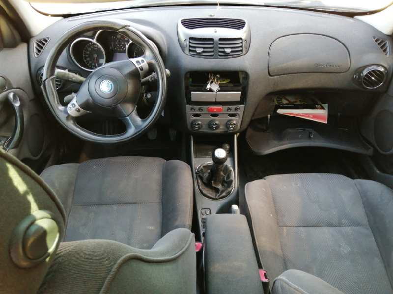 ELEVALUNAS DELANTERO IZQUIERDO