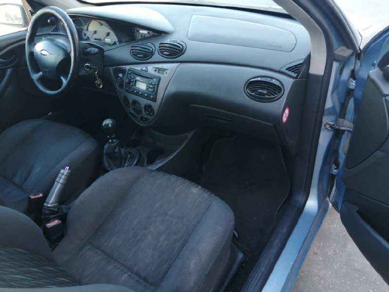 FORD FOCUS BERLINA (CAK) 1998