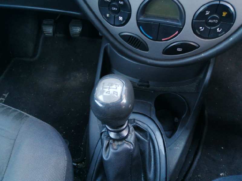FORD FOCUS BERLINA (CAK) 1998