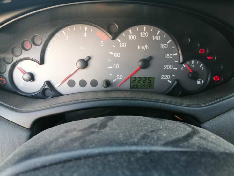 FORD FOCUS BERLINA (CAK) 1998