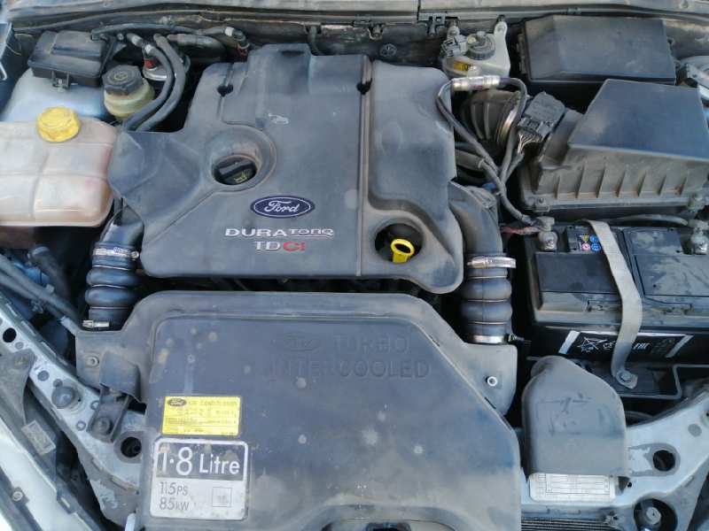 FORD FOCUS BERLINA (CAK) 1998
