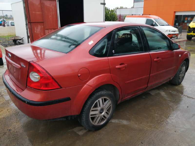 FORD FOCUS BERLINA (CAP) 2004