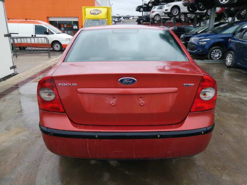 FORD FOCUS BERLINA (CAP) 2004